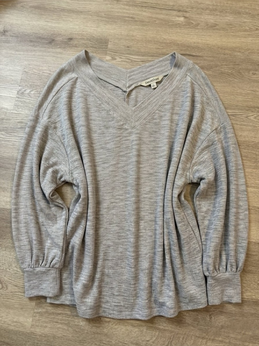 V-Neck Oversized Light Heather Gray Waffle Pullover Sweater | Davi & Dani | L